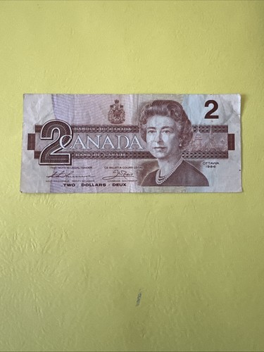 2 Canada dollar bill