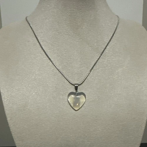 Clear heart pendant necklace