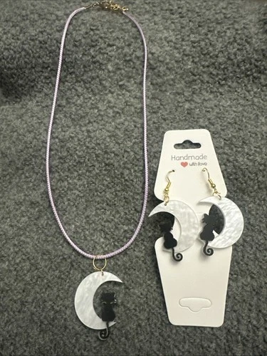 Black Cat on White Moon Pendant Necklace with Earring