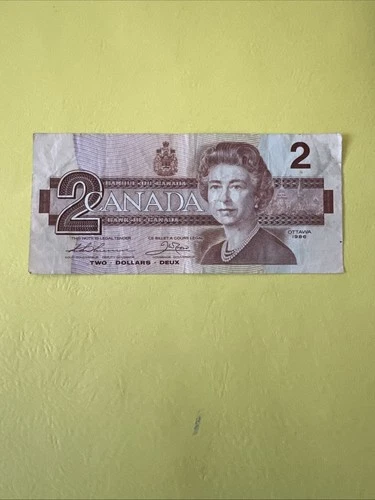 2 Canada dollar bill