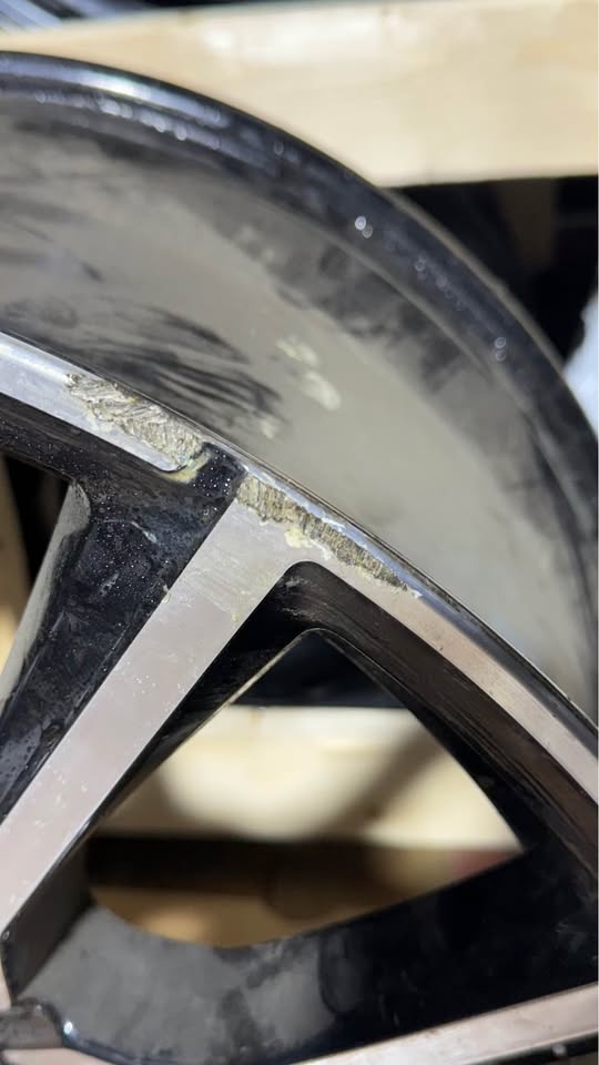 22 inch BMW X7 2025 rims - photo 2