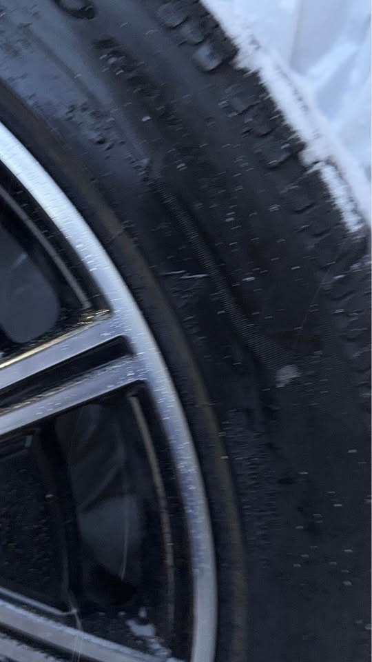 Porsch Taycan original rims with winter tires - photo 5