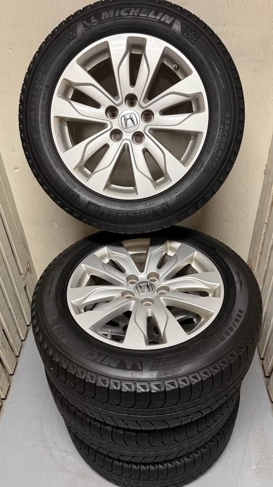 Honda Odyssey 235/60R 18 Michelin winter tires rims - photo 2
