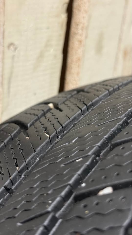 Honda Odyssey 235/60R 18 Michelin winter tires rims - photo 4