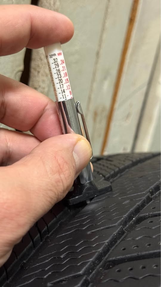 Honda Odyssey 235/60R 18 Michelin winter tires rims - photo 5