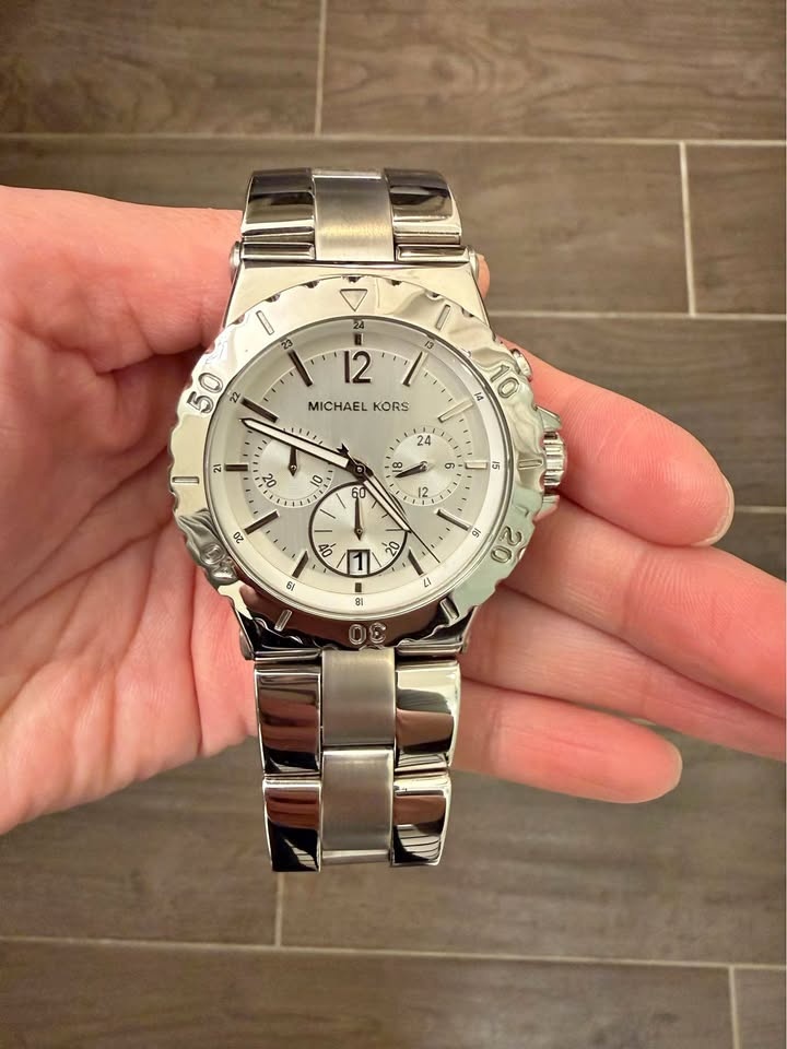 Michael Kors Dylan White/Steel Watch - 42 mm