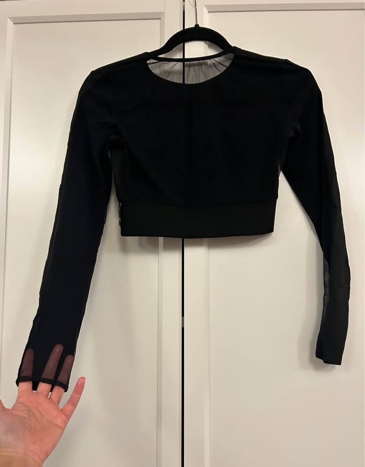 MICHINY - black long sleeve mesh Pilates cropped top - photo 3
