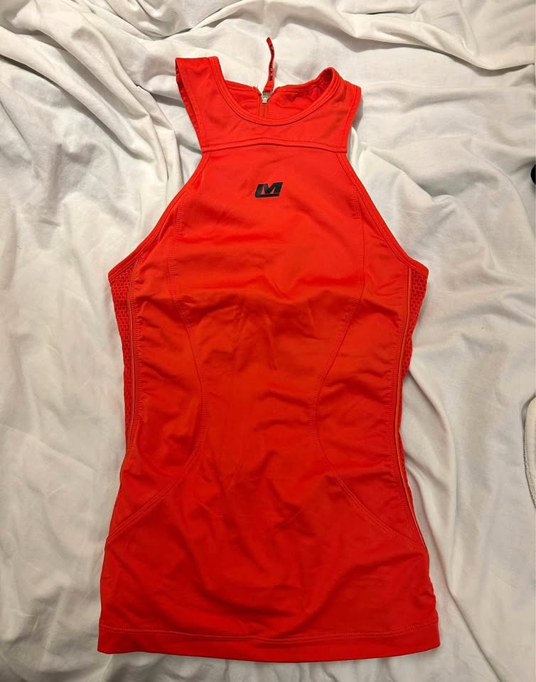 Work out women’s top (yoga, pilates, barre, spin class)