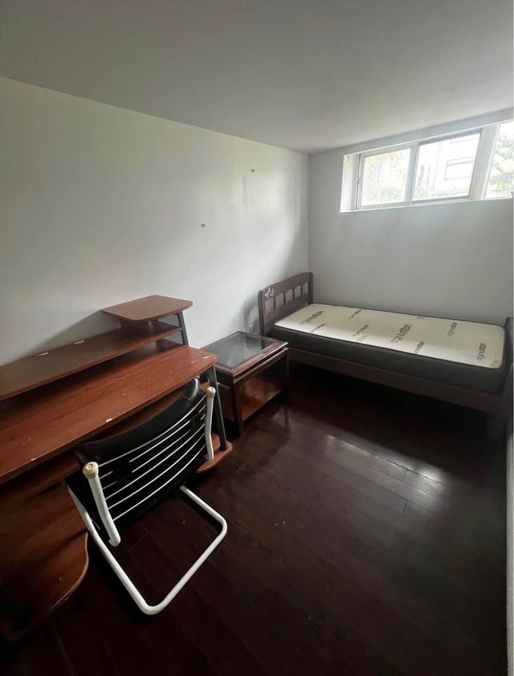 Private room for rent