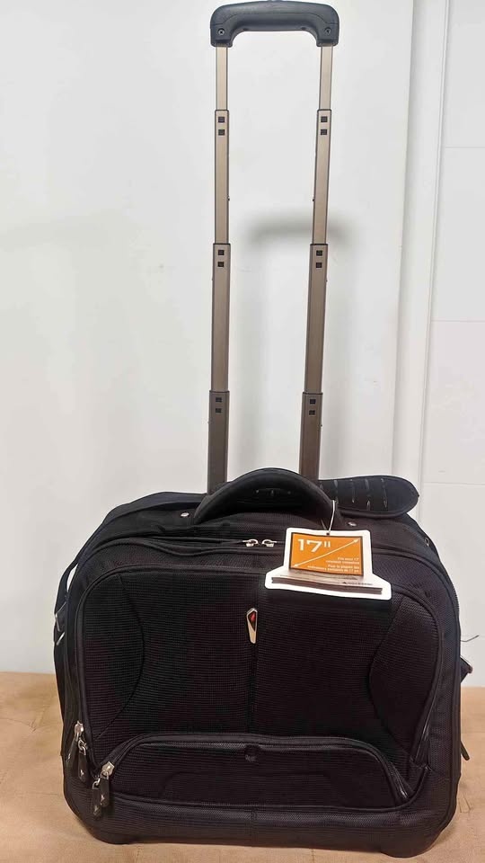 Black Carry-on Briefcase/Suitcase with Wheels (Brand New)