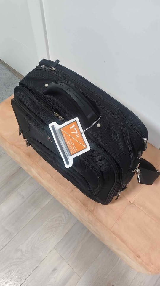 Black Carry-on Briefcase/Suitcase with Wheels (Brand New) - photo 5