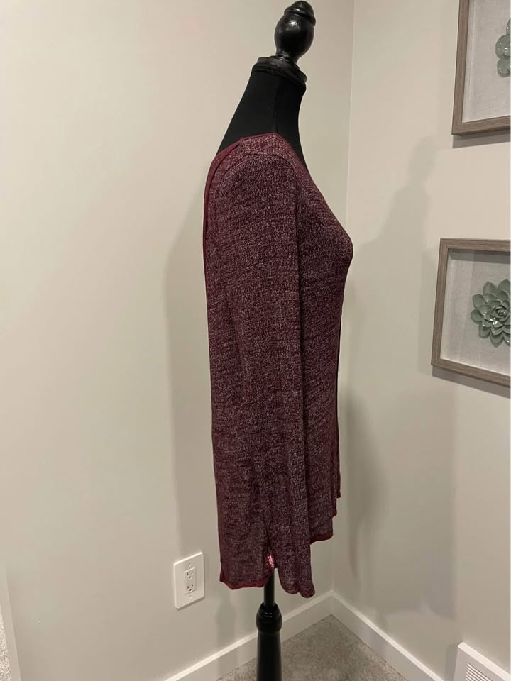 Never Worn! Hard Tail Maroon Slit-Back Sweater Size Medium - photo 4