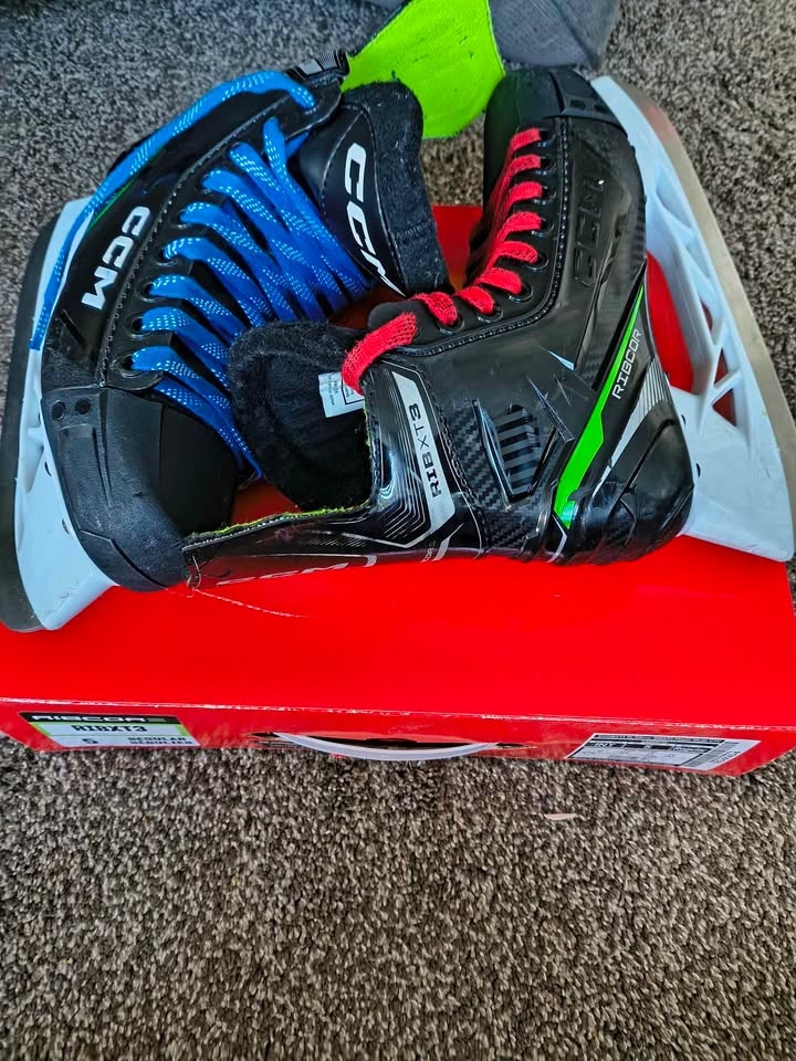 CCM Hockey skates - photo 3