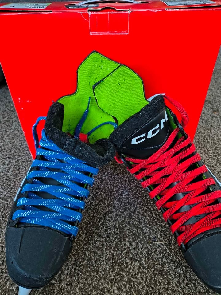 CCM Hockey skates - photo 4