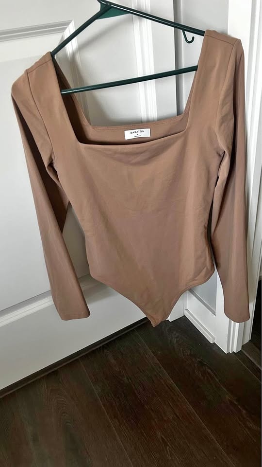 Babaton Contour Squareneck Bodysuit Size M