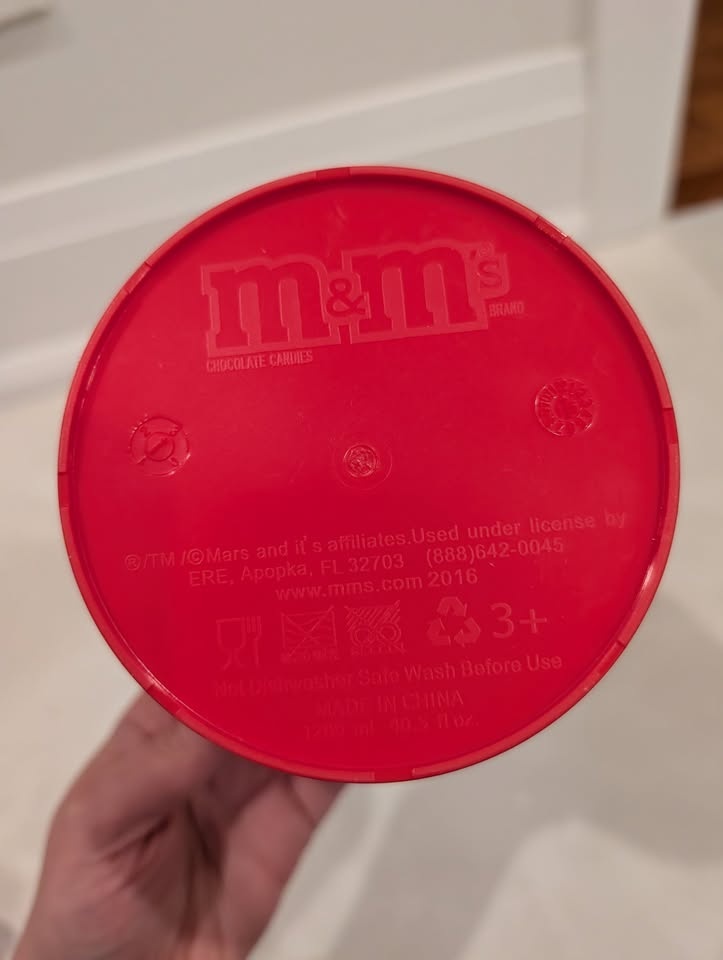 Red M and M Bucket - photo 4