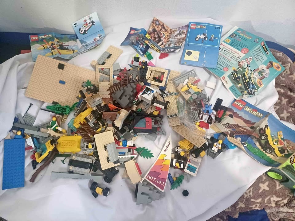 Huge vintage rare 90's Lego lot with instructions!