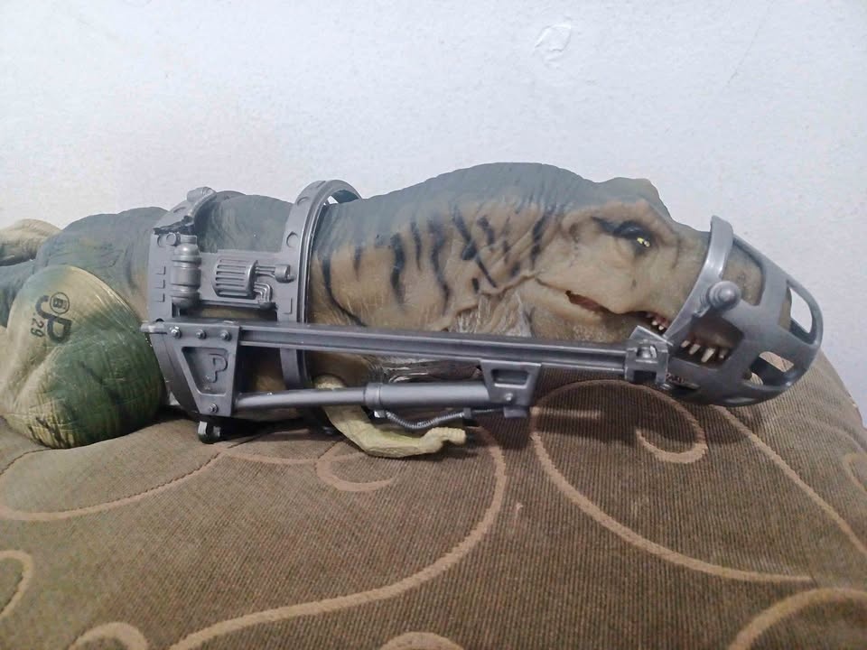 1997 Trasher T-rex The Lost World: Jurassic Park