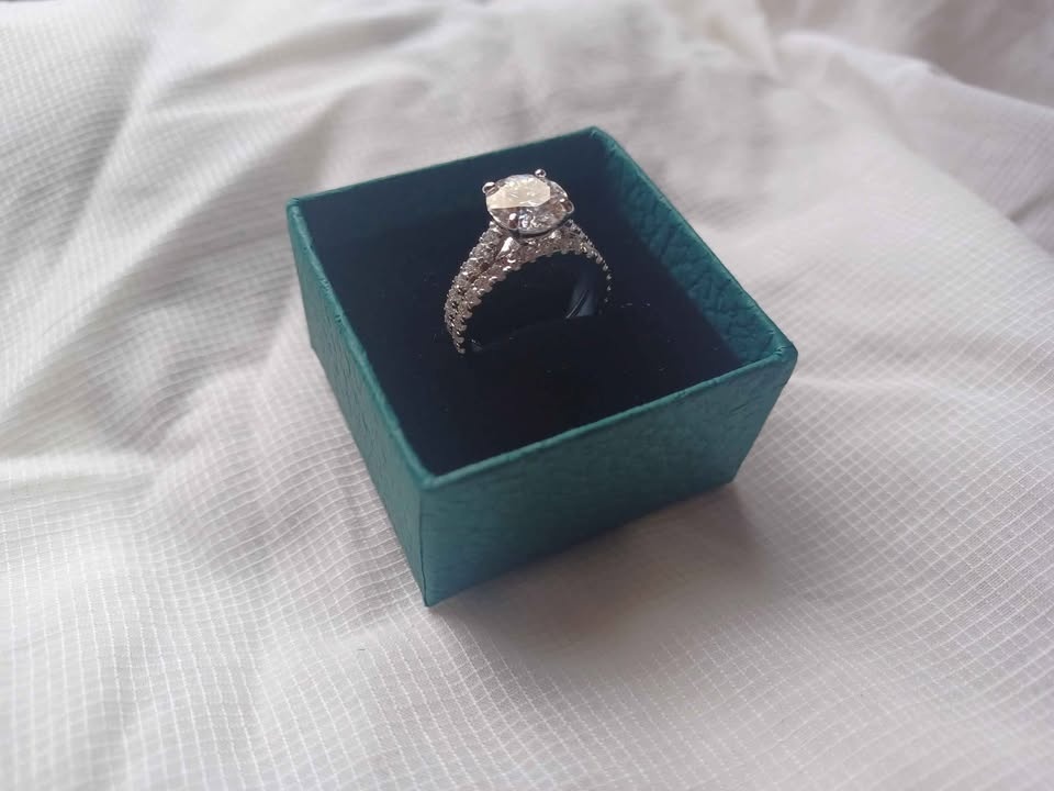 Beautiful brand new 5.28 CT .925 Silver double ring - photo 3