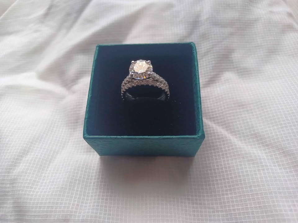 Beautiful brand new 5.28 CT .925 Silver double ring - photo 4
