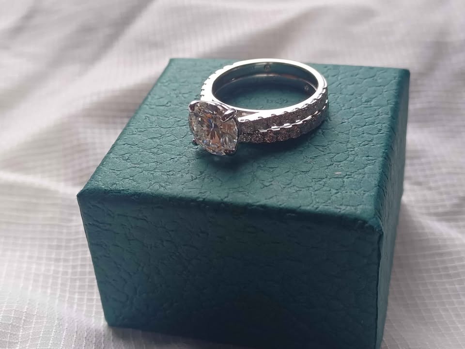 Beautiful brand new 5.28 CT .925 Silver double ring - photo 5