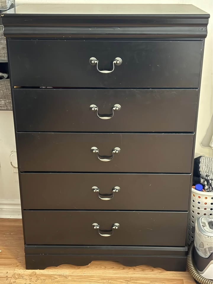 Signature design by Ashley Furniture - photo 3