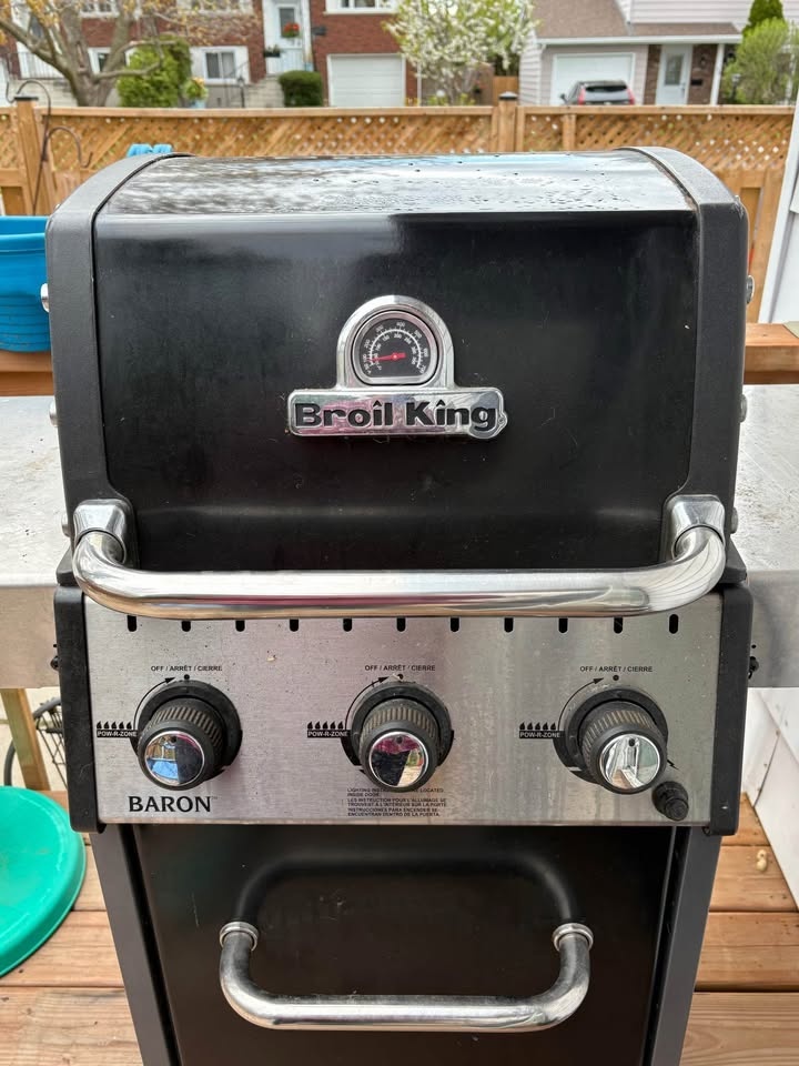 Broil king Baron natural gas barbecue - photo 2
