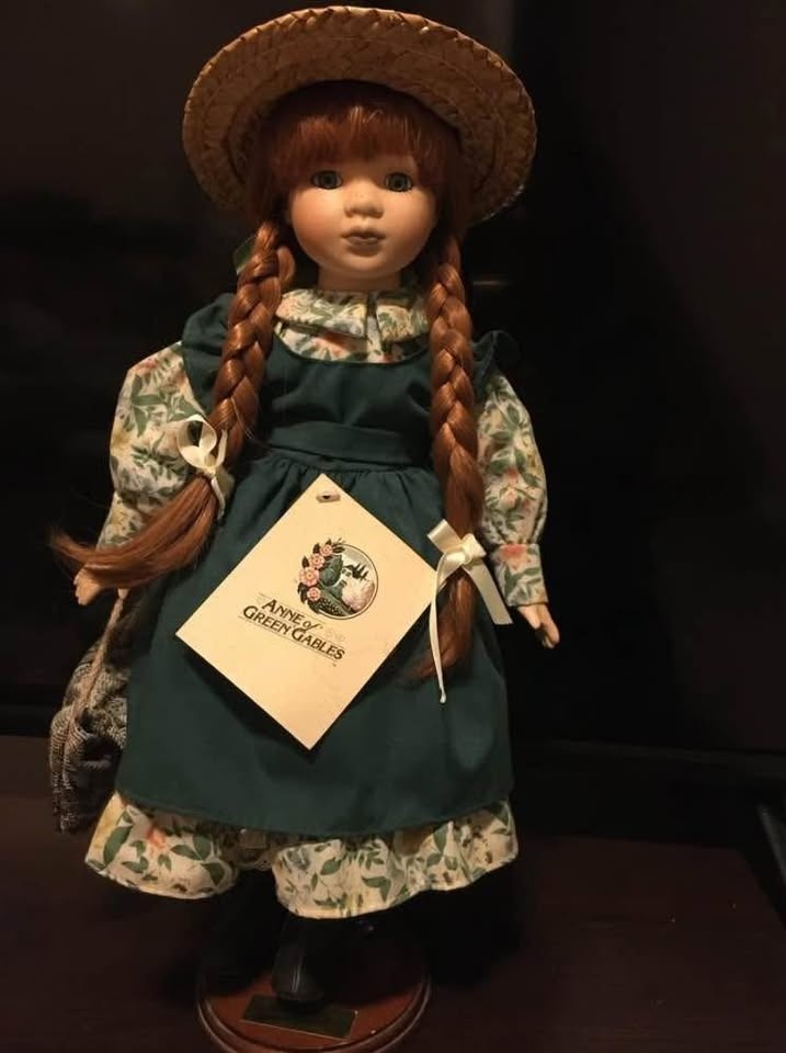 Anne of Green Gables porcelain doll - photo 2