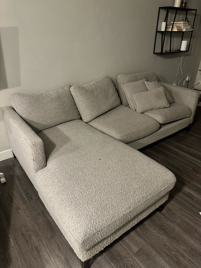 MUST SELL BY TODAY Sectional Couch- Canada made - photo 2