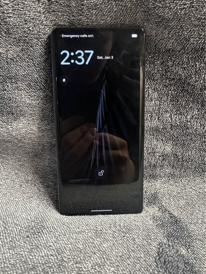 Google Pixel 7 Pro 128GB Unlocked with DBrand Case - photo 2