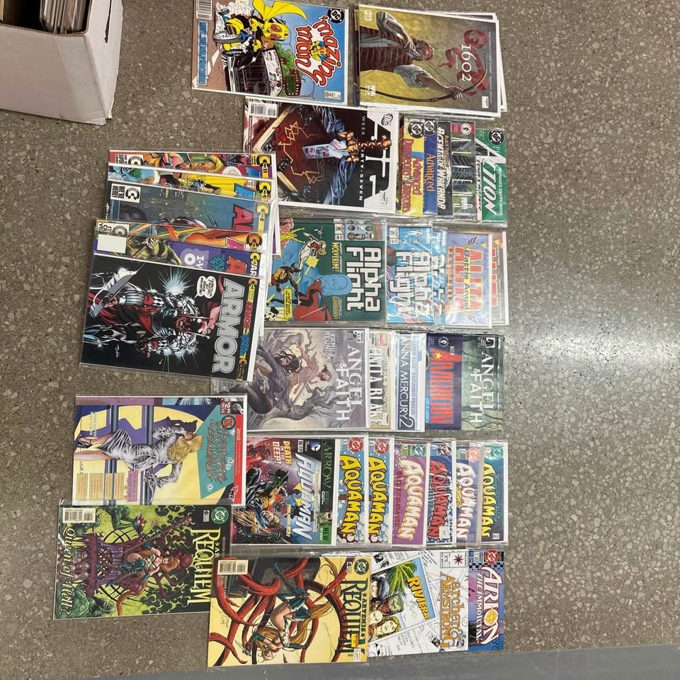 Box 5: 315 Comics - Mixed Aquaman, Conan, Flash, + - photo 2
