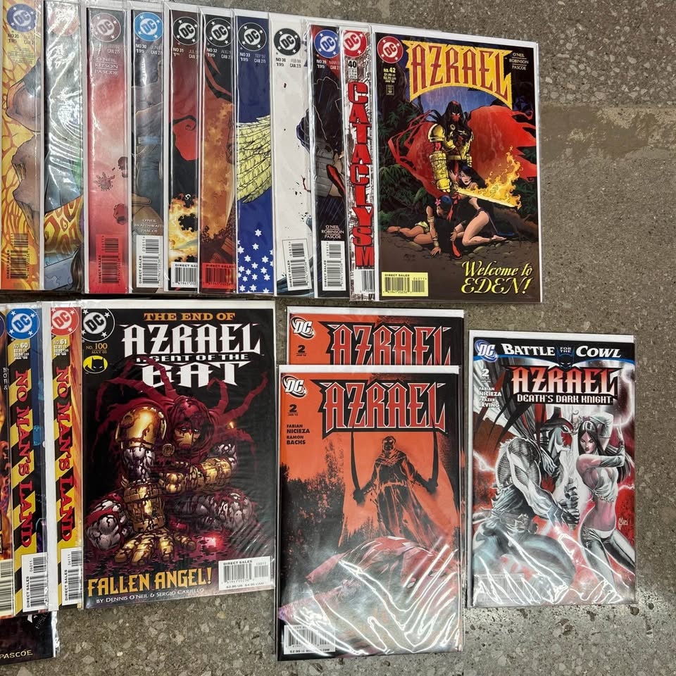 Box 32: 73 Comics- Azrael, Batgirl, Batman Dark Knight - photo 4