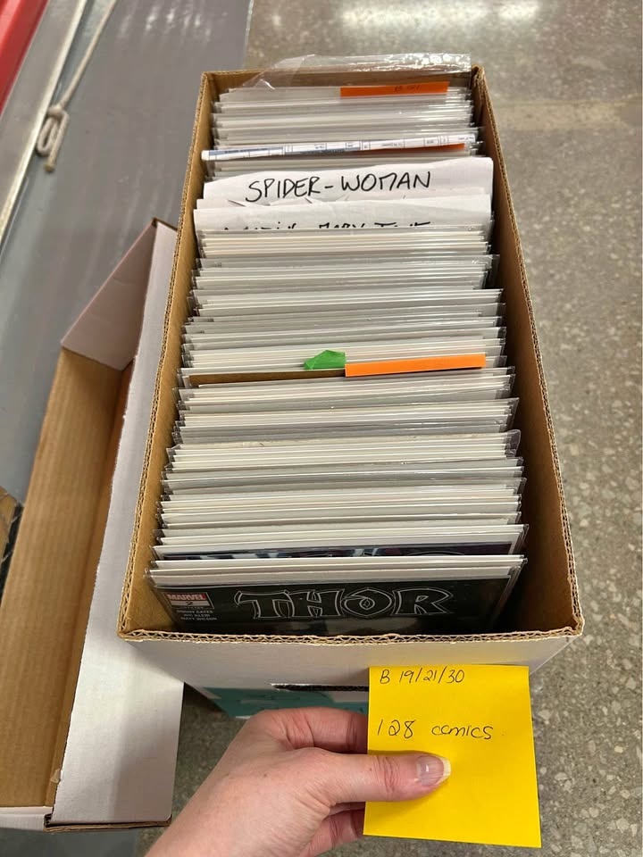 Box 19/21/30: 128 comics Thor, Silver Surfer, Batman...