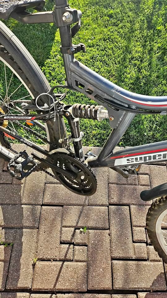 Ascent supercycle 21 speed bicycle