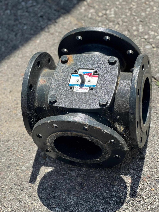 ESBE 4 WAY MIXING VALVE Model #: DN 125 PN6 CAST IRON - photo 2