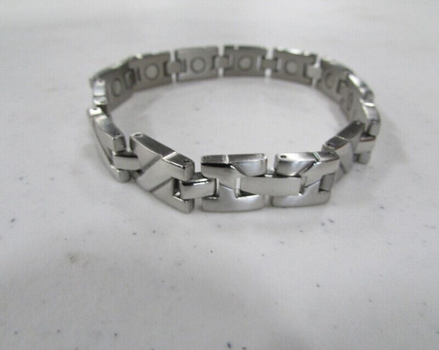 MEN'S STAINLESS STEEL BRACELETS 9" LONG BRAND NEW!