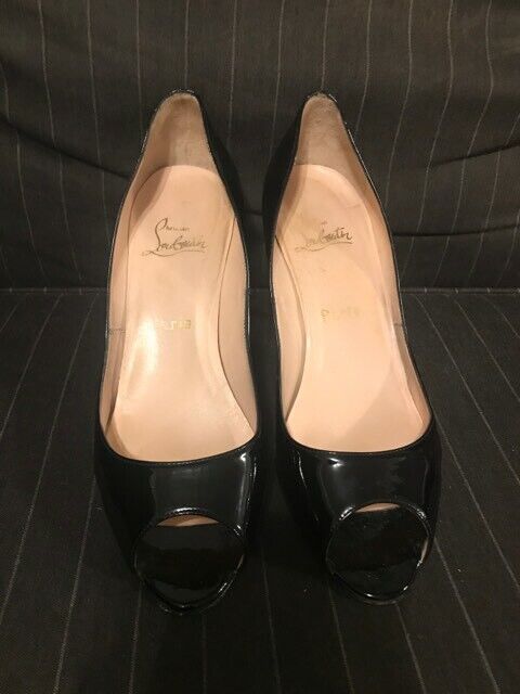 LOUBOUTIN-Peep Toe Pumps Womens SIze 39 USA 9