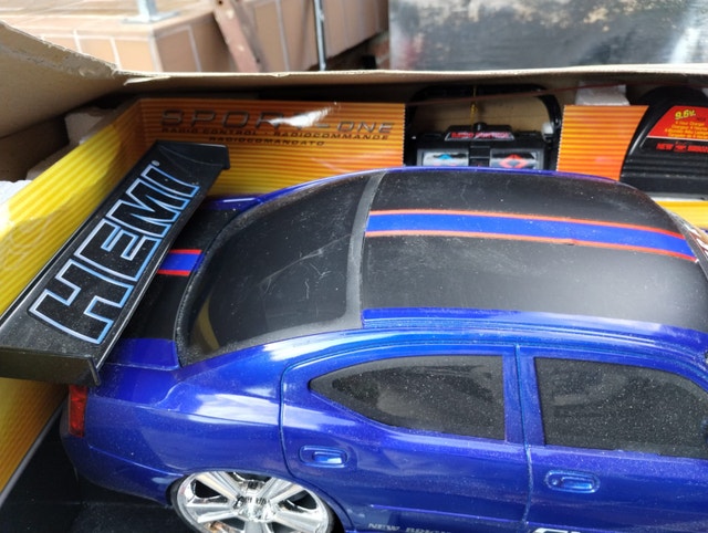 New Bright Dodge Charger R/T Hemi 9.6V Remote - photo 4