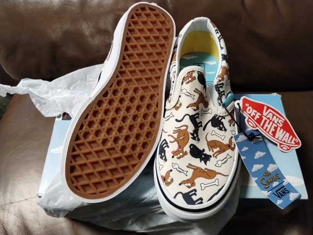 2020 Vans X The Simpsons Family Pets Slip-on - photo 2