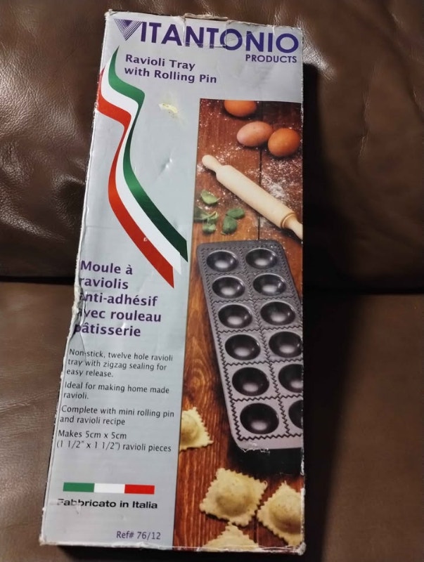 Vitantonio Non-Stick Ravioli Tray with 12 Cavities
