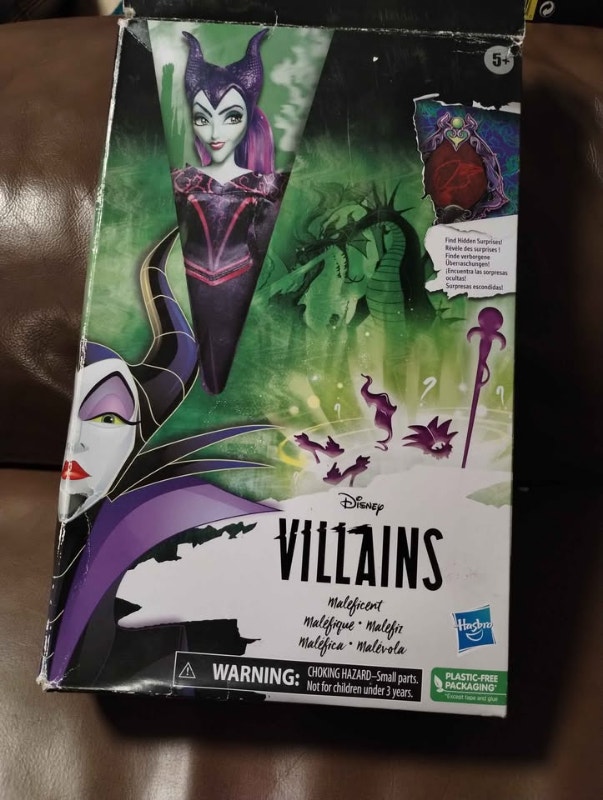 Disney Villains Maleficent Fashion Doll 2021 Hasbro #F4561 - photo 3
