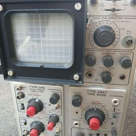 Tektronix Type 564 Storage Oscilloscope - photo 2