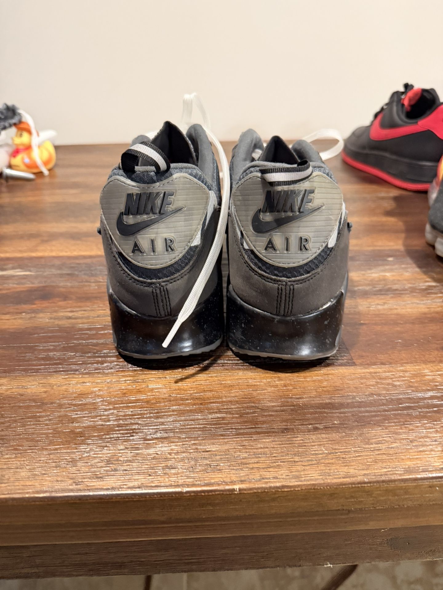 Men’s Size 13 Slightly Worn Air Max