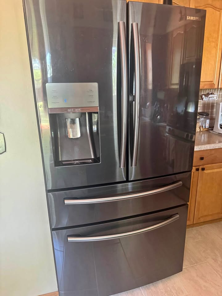 Samsung French door refrigerator