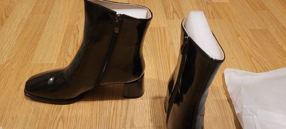 New boots size 9 patent leather - photo 3