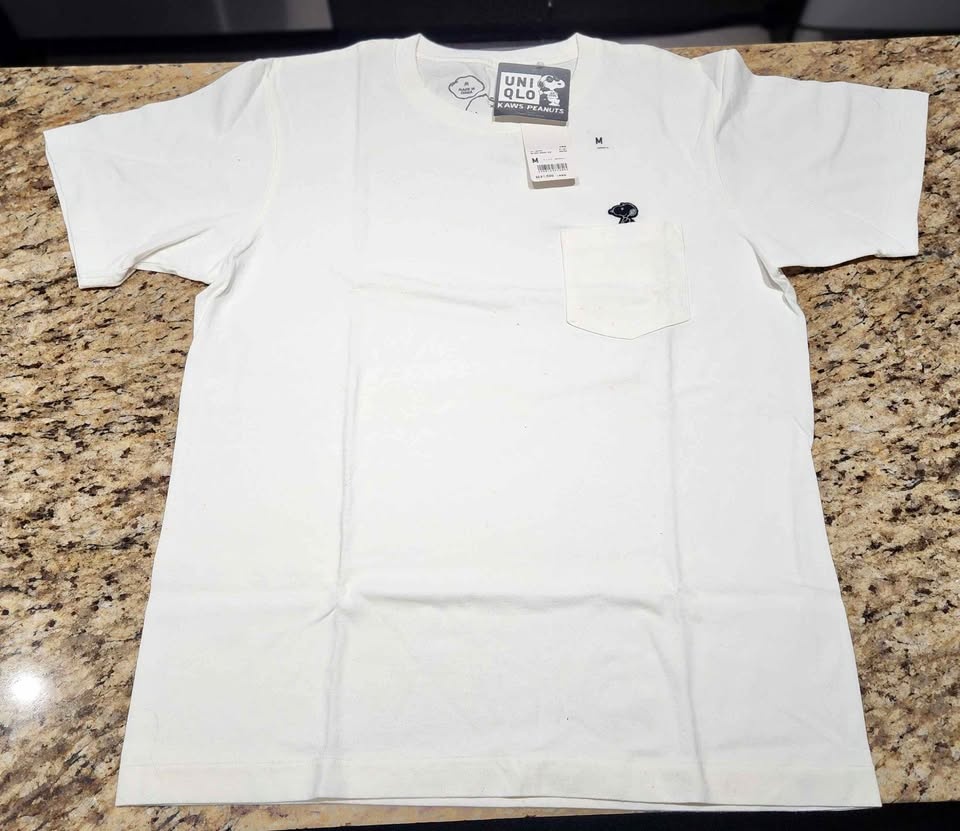 Uniqlo Kaws X Peanuts White T-shirt - Asia M