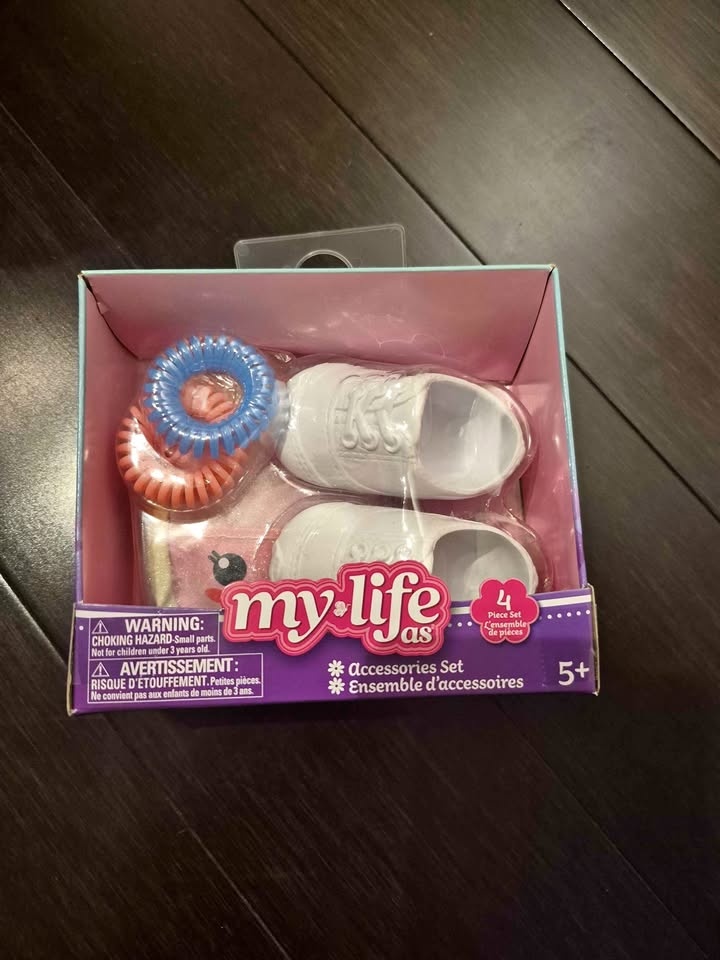 My Life Doll Set Accessories (Sneakers, Hair Ties, Backpack)