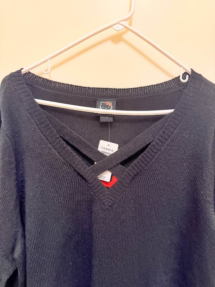 Torrid Hello Kitty V-Neck Sweater with Red sequin bow Size 1 - photo 5