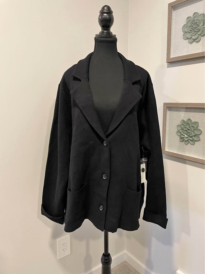 Brand New! Adrienne Vitadini Black Cardigan Size 3X