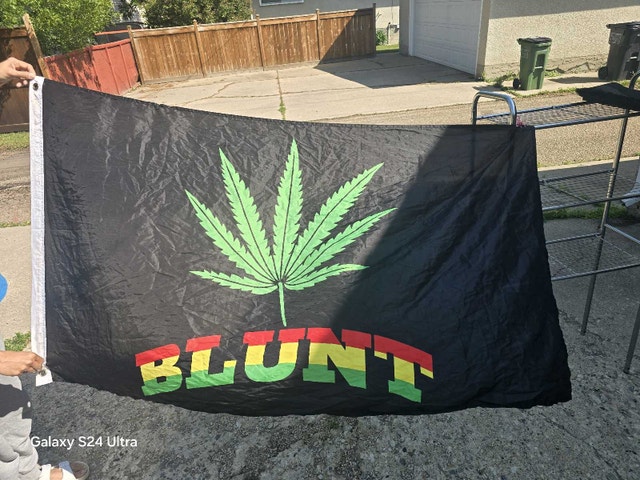 Blunt Flag
